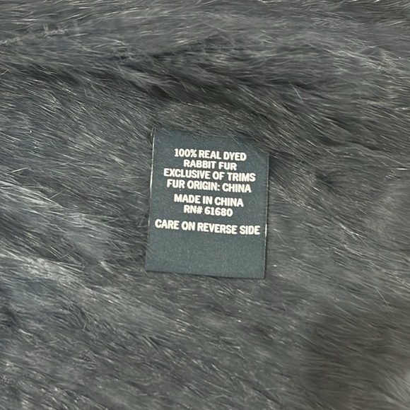 525 Luxe Rabbit Fur Vest- dark blue /turquoise hues size small - Picture 7 of 9